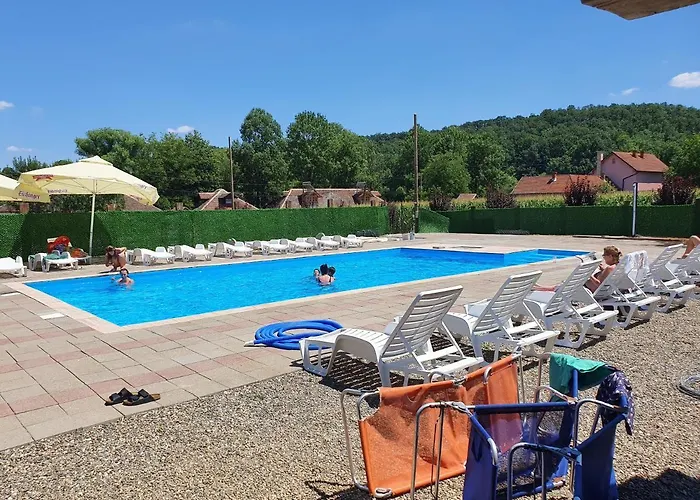 Kumova Vodenica 山林小屋